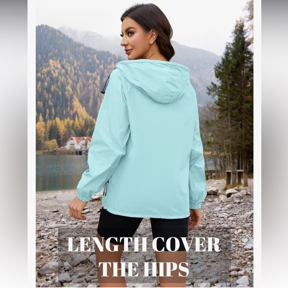 NWT Light Blue Hooded Windbreaker Packable Jacket Size Medium - Picture 2 of 9